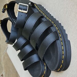 Sz 11 Dr. Martens LEATHER Blaire Platform Sandal Ankle Strap Hydro Leather Black